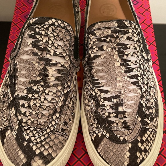 Tory Burch Huarache 2 Slip-On Sneaker Snake Embossed - Picture 4 of 6